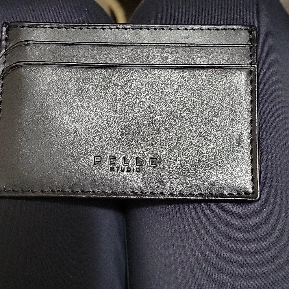 Man's black leather Pelle Studio money clip